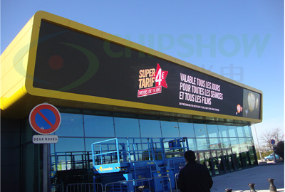 Vitrine LED extérieure P10 en France
