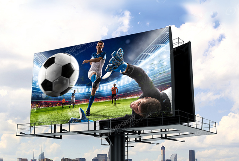 Écran publicitaire extérieur LED sur une autoroute aux États-Unis