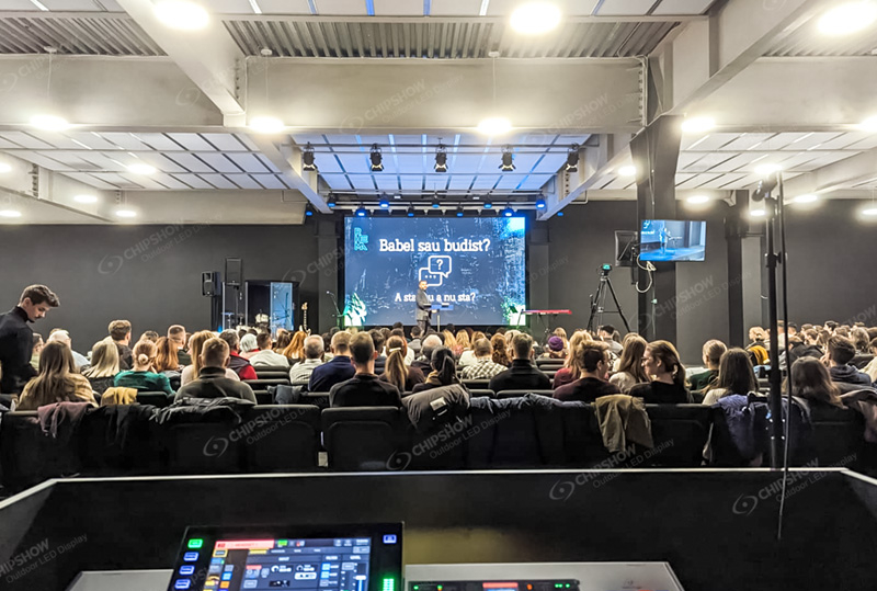 Écran LED d'intérieur C-Lite P3.91 pour salle de conférence
        