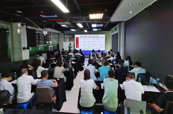 Événements de formation Chipshow pour le personnel et les gestionnaires afin de renforcer la coopération, la maîtrise de soi et le service client&nbsp;!